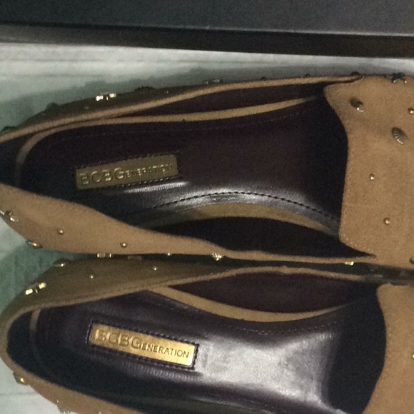 ⭐️BCBGeneration Flats⭐️ - Picture 2 of 9